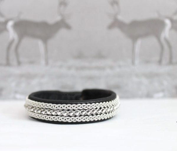 Sami bracelet Bertha in Black reindeer leather